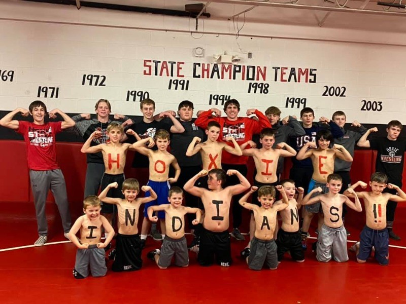 Hoxie Community Schools USD 412 High School Wrestlers Inspire Youngsters